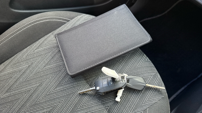 Vauxhall Crossland X 1.2T [110] Griffin 5dr [6 Spd] [Start Stop] Petrol Hatchback